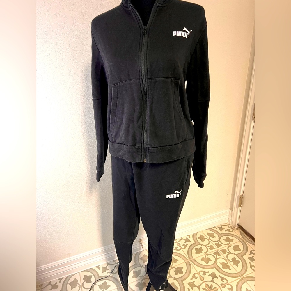 Puma sweatsuit size large